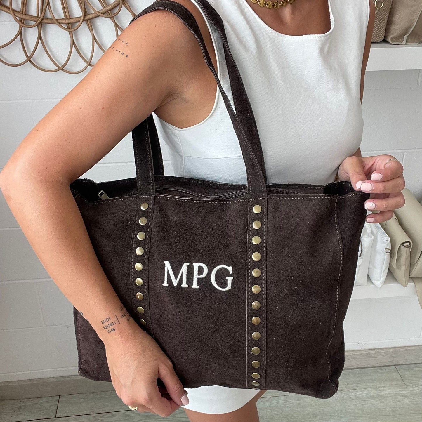 Shopper tachuelas piel de ante personalizado - Color MARRON