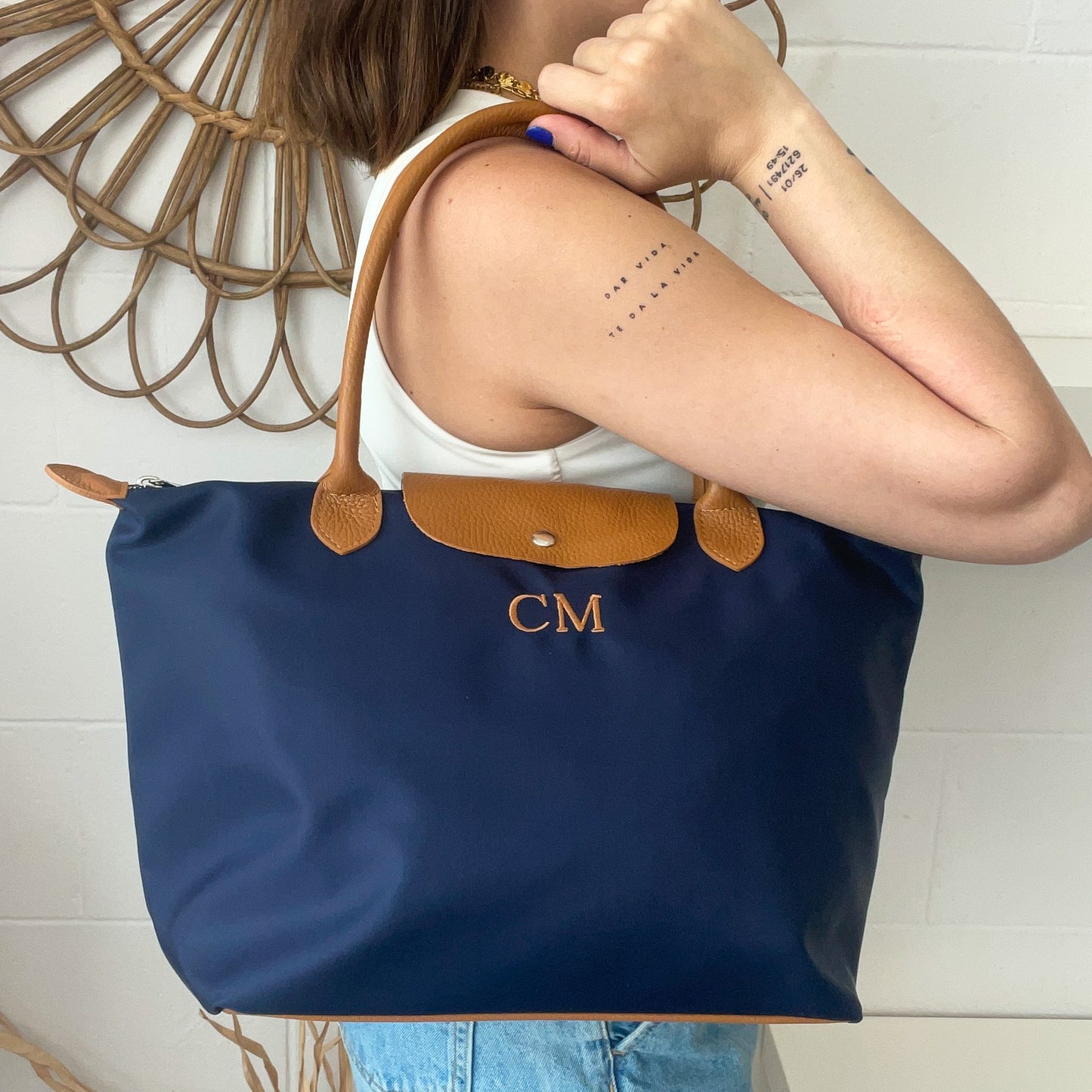 Bolso solapa nylon y piel - Color azul marino