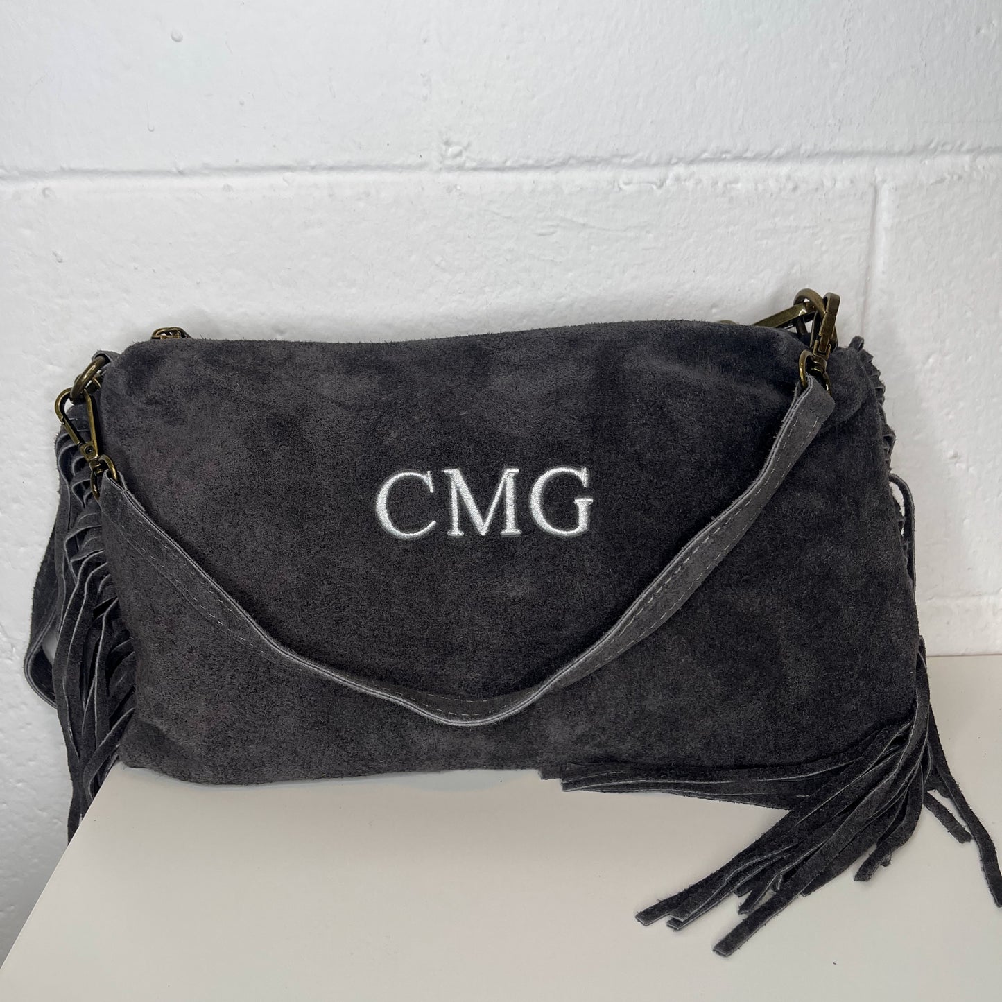 Bolso ovalado flecos piel de ante personalizado - Color gris
