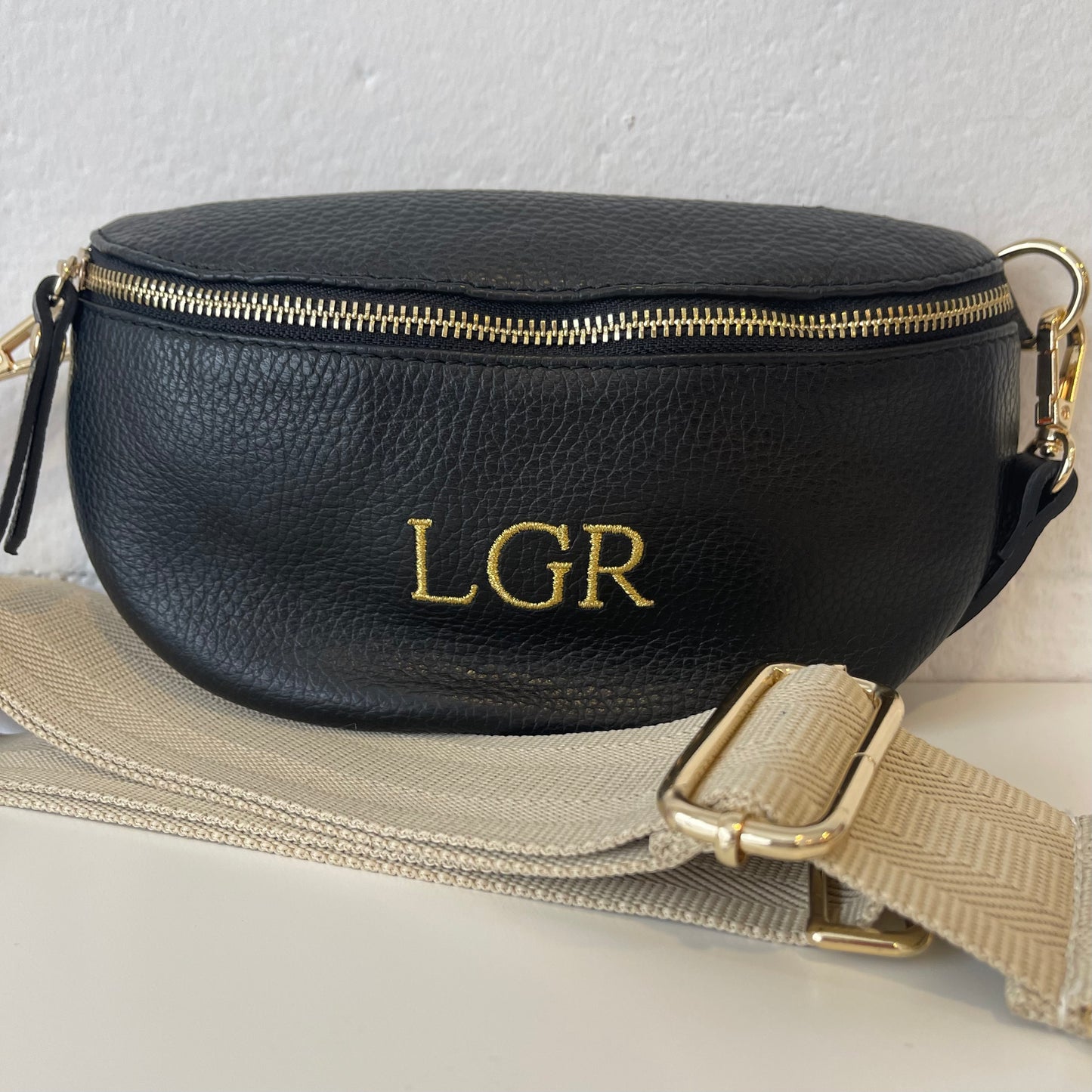 Riñonera pequeña de piel personalizada - Color negro