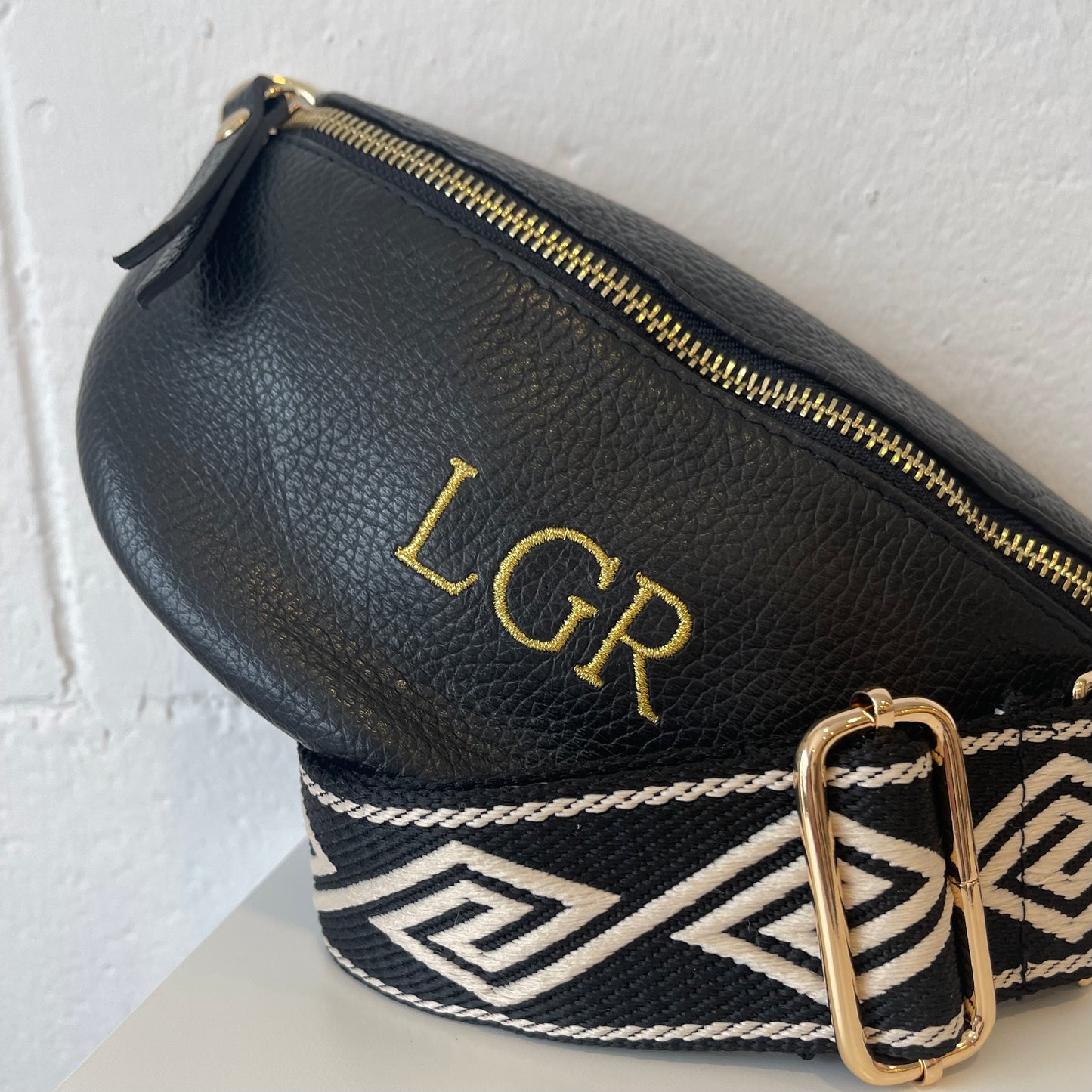 Riñonera pequeña de piel personalizada - Color negro