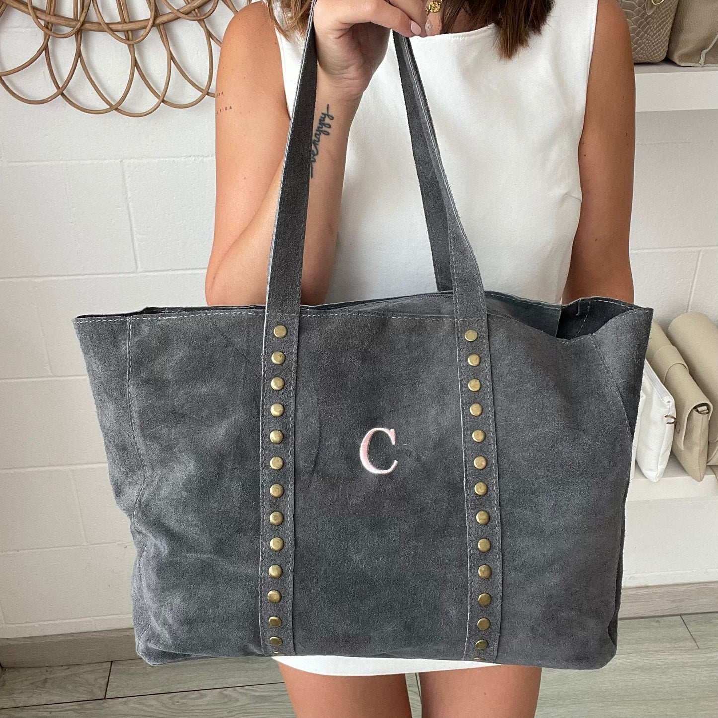 Shopper tachuelas piel de ante personalizado - Color GRIS