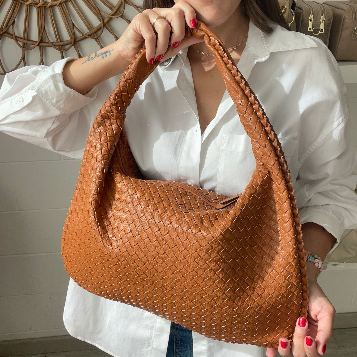 Bolso de mano CRUZADO de piel - Color camel