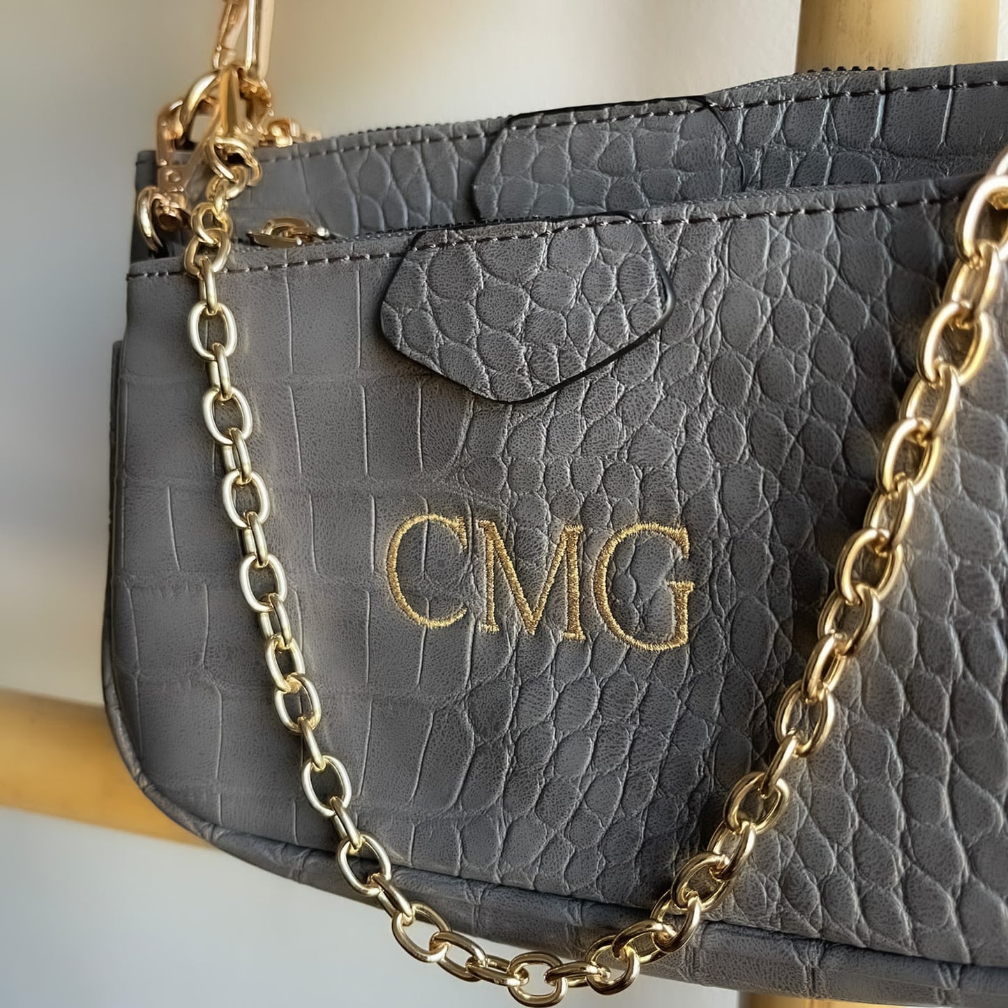 Bolso Multipochette personalizado con iniciales bordadas - Gris plomo