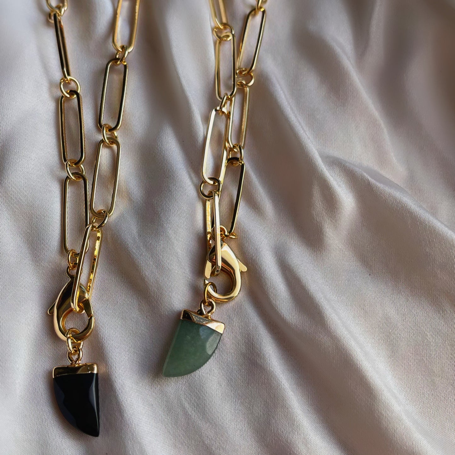 Collar tusk