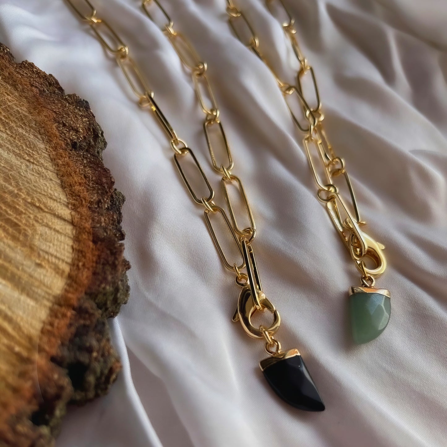 Collar tusk