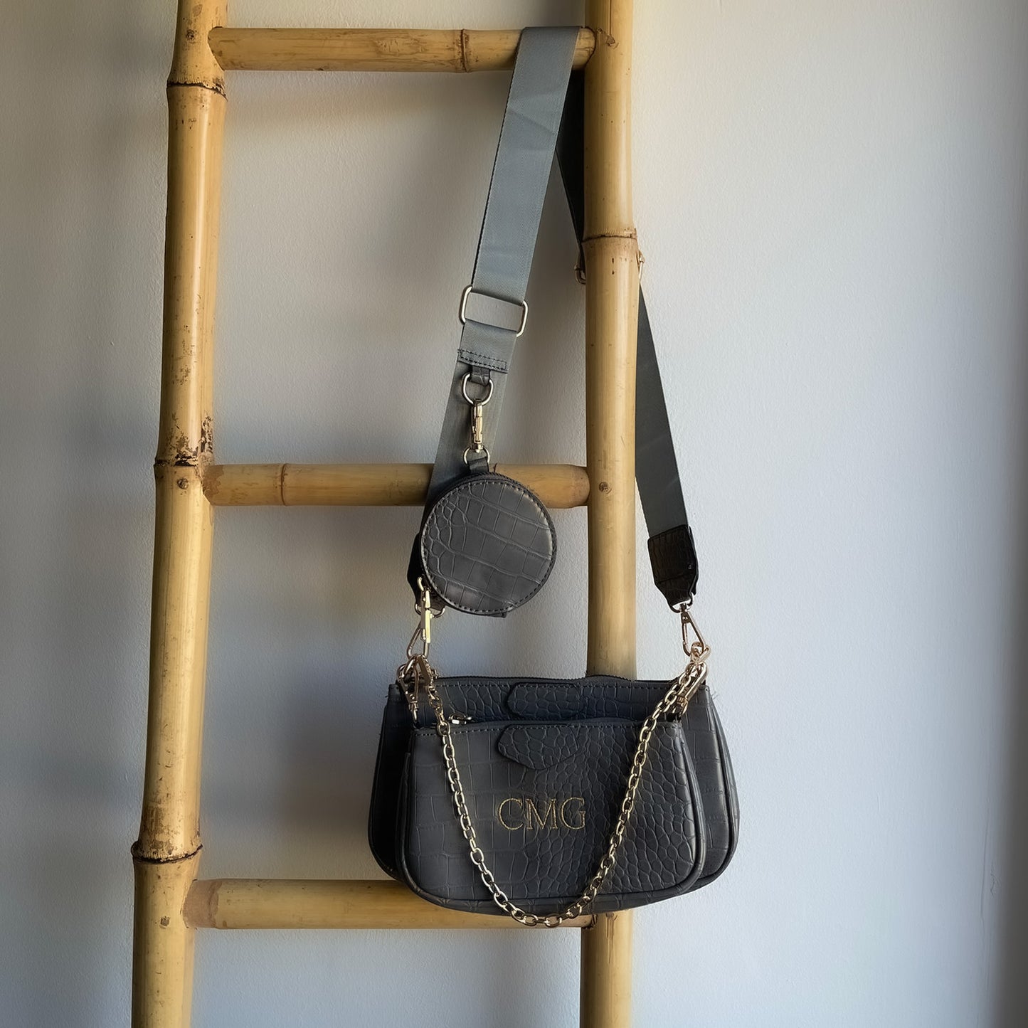 Bolso Multipochette personalizado con iniciales bordadas - Gris plomo