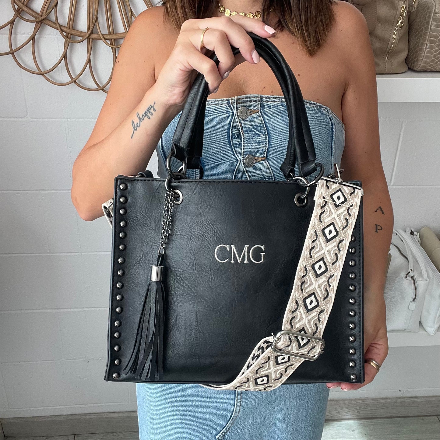 Bolso shopper tachuelas MEDIANO Color negro